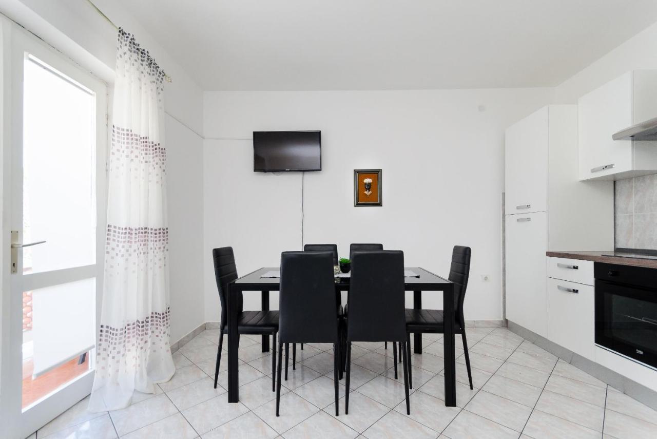 Apartments Luka Supetarska Draga Luaran gambar
