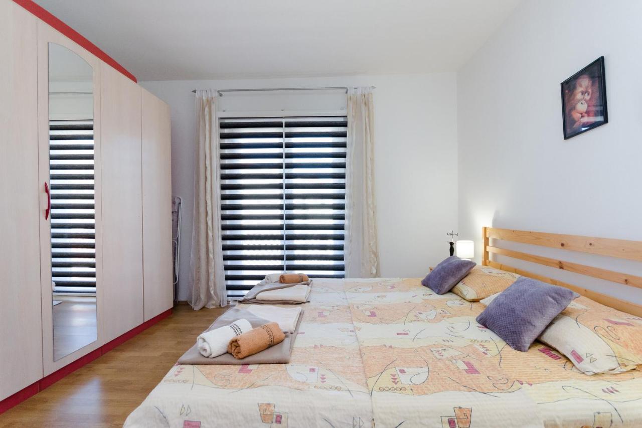 Apartments Luka Supetarska Draga Luaran gambar