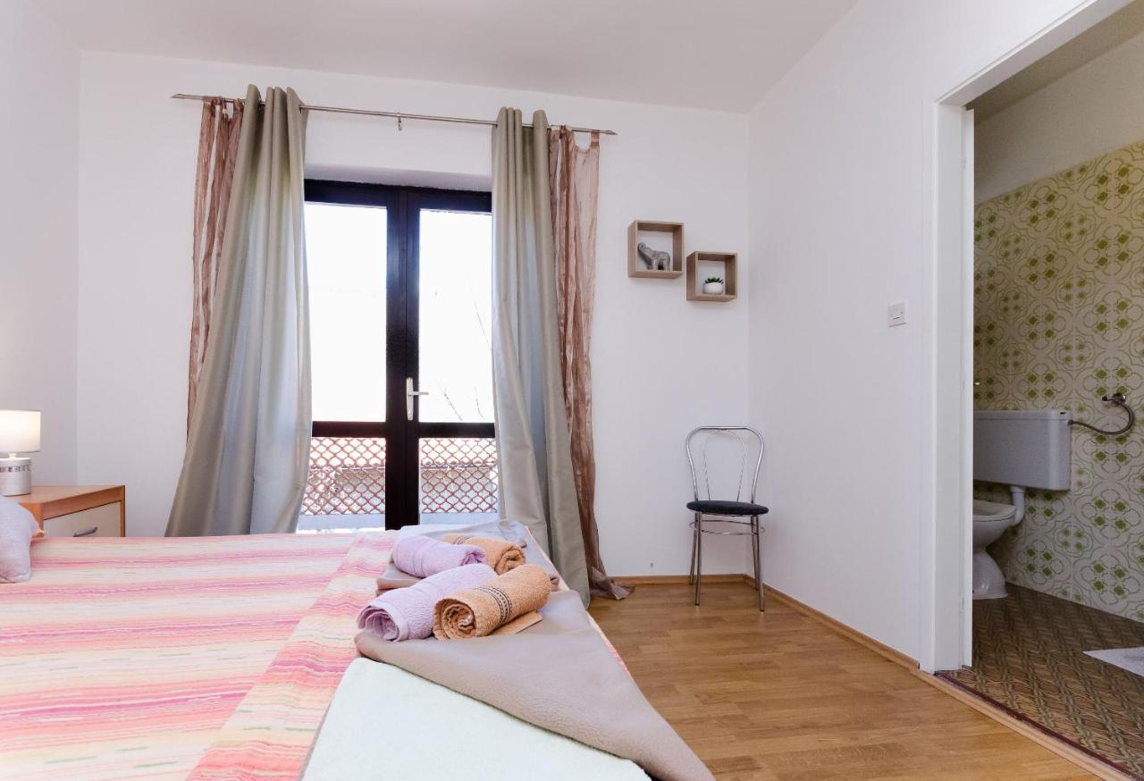 Apartments Luka Supetarska Draga Luaran gambar